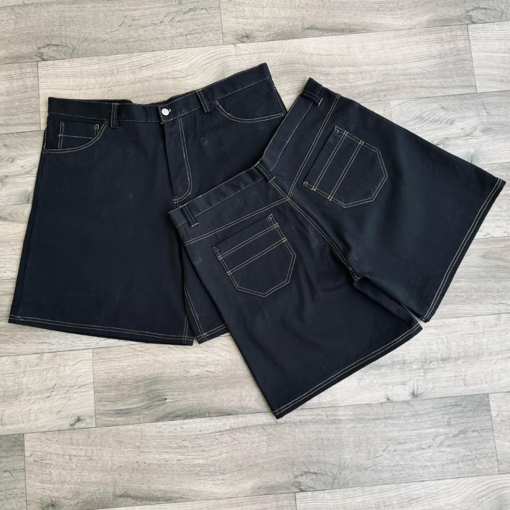 Just Jort, Black